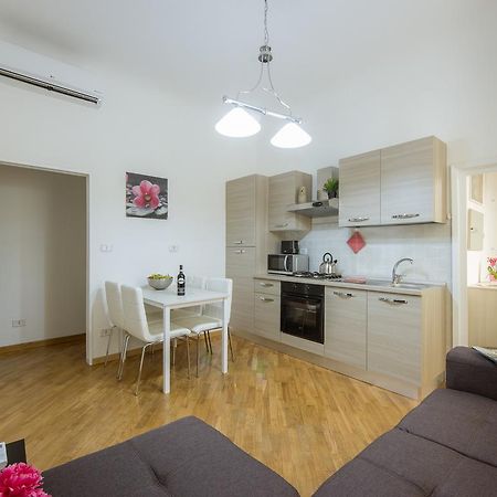 Stylisch Canacci 2 Bedroom Apartment Florenţa Exterior foto