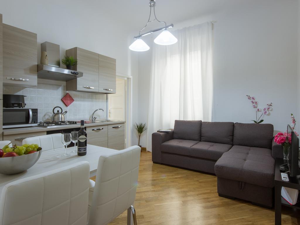 Stylisch Canacci 2 Bedroom Apartment Florenţa Exterior foto